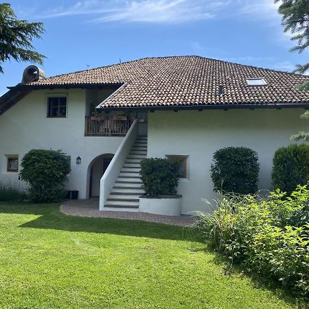 Platzlhof Apartment Appiano Sulla Strada Del Vino Bagian luar foto