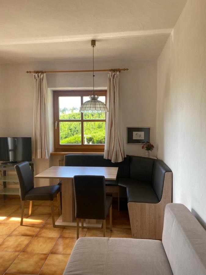 Platzlhof Apartment Appiano Sulla Strada Del Vino Bagian luar foto